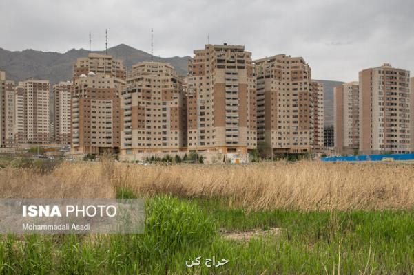 سایه برج های بلند بر سر باغات تهران