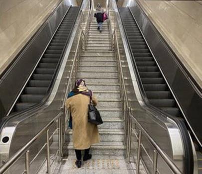 توضیح مترو درباره ی سقوط چندنفر از پله برقی در ایستگاه امام خمینی