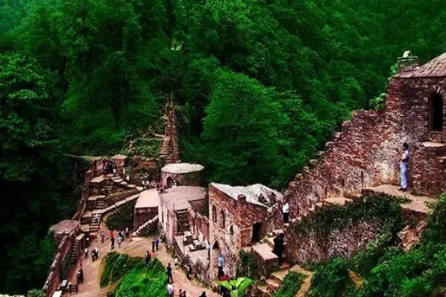 مناطق دیدنی رشت از سبزه میدان تا موزه میرزا