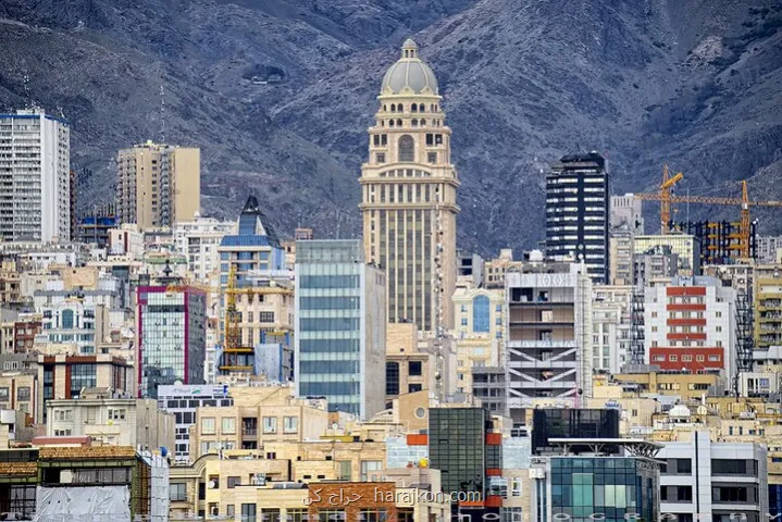 احتکار ۳۷ میلیون مترمربع ملک توسط بانک ها، عامل تشدید قیمت مسکن می باشد